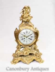 Antike französische vergoldete Mantel-Uhr-Engel-Rokoko 1880