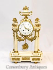 Französisches Reich Marmor Mantel Uhr Ormolu Fixtures Klassisch