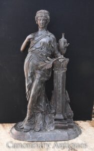 Big Bronze Classical Maiden Statue - Römische Gartenfigur
