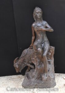 Große Bronzestatue Diana und Ram - Klassische Gartengöttin Artemis