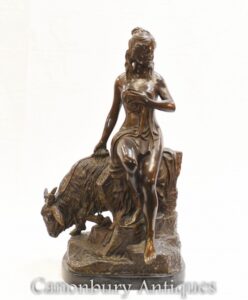 Klassische Bronze Diana Archer und Ram Statue - Roman Hunter Art