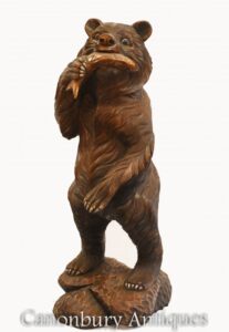 Schwarzwaldbär und Lachs geschnitzte Statue Brown American Hunting Lodge