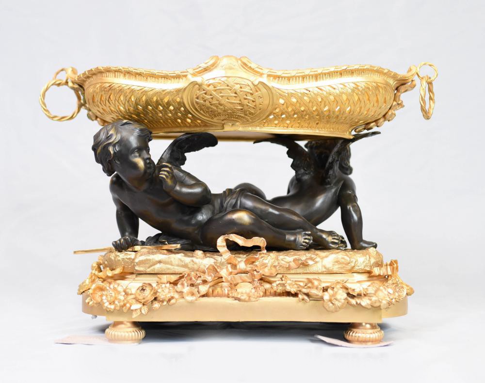 Französische Cherub-Schale aus Bronze, vergoldete Tazza-Dekorationsschale nach Clodion