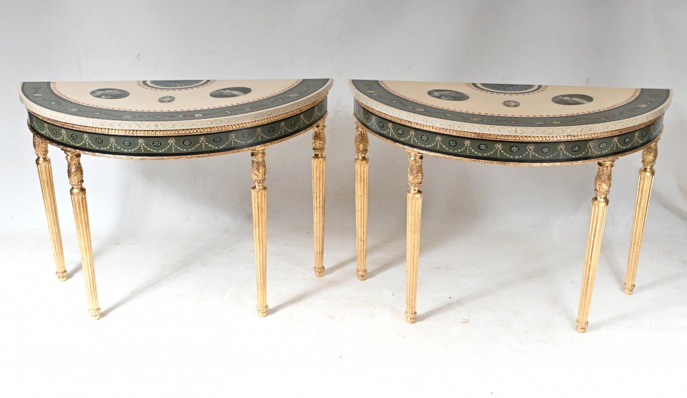 Paar Adams Konsolentische, vergoldete lackierte Tischplatten, Demi Lune